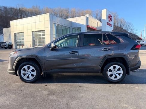 Used 2024 Toyota RAV4 LE image 8