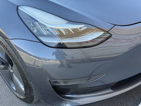 Used 2018 Tesla Model 3 Long Range RWD image 25
