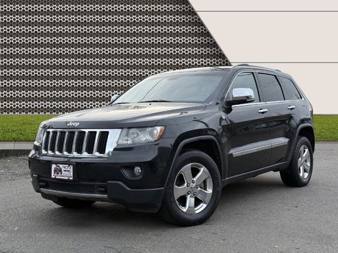 Used 2013 Jeep Grand Cherokee Limited image 3
