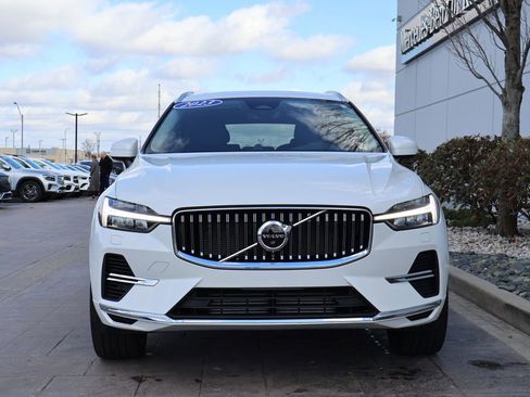 Used 2023 Volvo XC60 T8 Ultimate w/ Climate Package AWD/4WD image 2