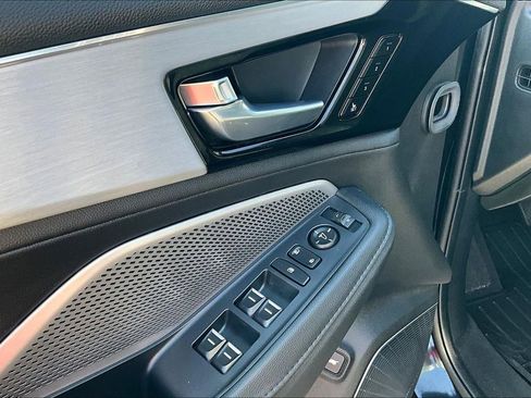 Used 2025 Acura MDX FWD image 20