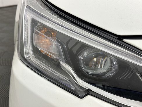 Used 2022 Subaru Outback Limited image 9