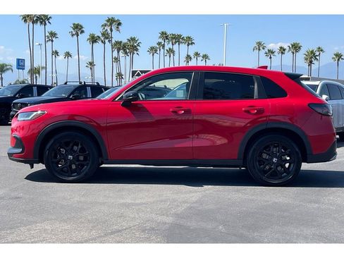 Used 2025 Honda HR-V Sport image 2