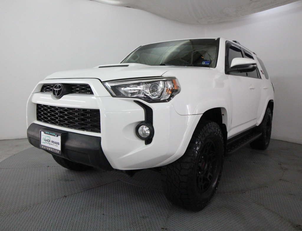 Used 2019 Toyota 4Runner TRD Off-Road Premium AWD/4WD image 3