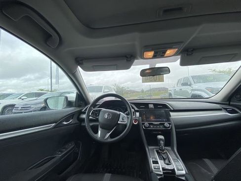 Used 2018 Honda Civic EX image 5
