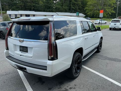 Used 2020 Cadillac Escalade ESV Luxury AWD/4WD image 6