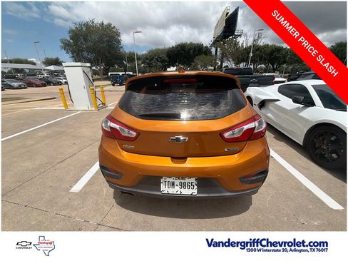 Used 2017 Chevrolet Cruze Premier FWD image 12