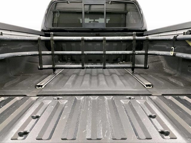 Used 2019 Nissan Frontier SL AWD/4WD image 32