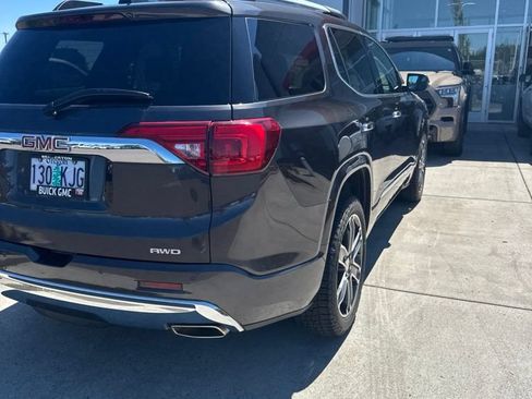 Used 2017 GMC Acadia Denali w/ Technology Package AWD/4WD image 6