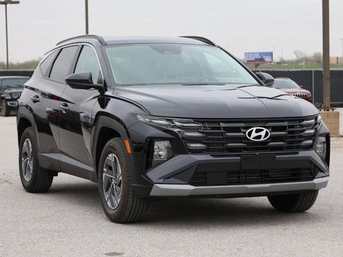 Used 2025 Hyundai Tucson Blue image 4