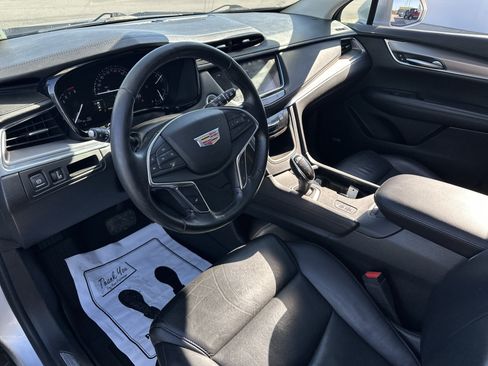 Used 2018 Cadillac XT5 Luxury AWD/4WD image 7