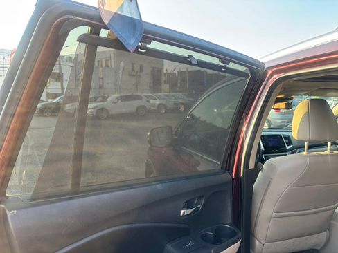 Used 2016 Honda Pilot Touring image 38