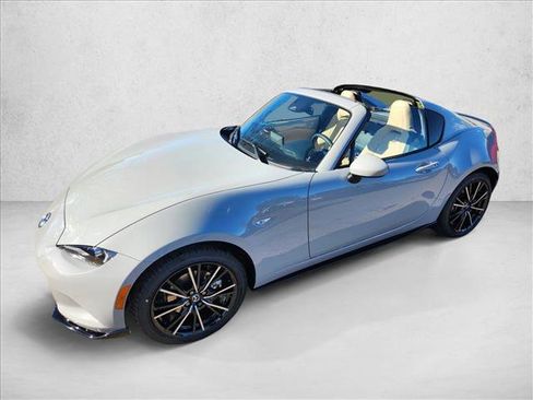 New 2026 MAZDA MX-5 Miata RF Grand Touring w/ Appearance Package RWD image 19