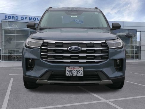 Used 2025 Ford Explorer Active w/ Active Comfort Package image 9