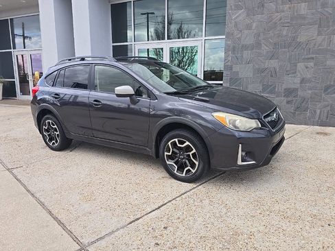 Used 2016 Subaru Crosstrek 2.0i Premium AWD/4WD image 2