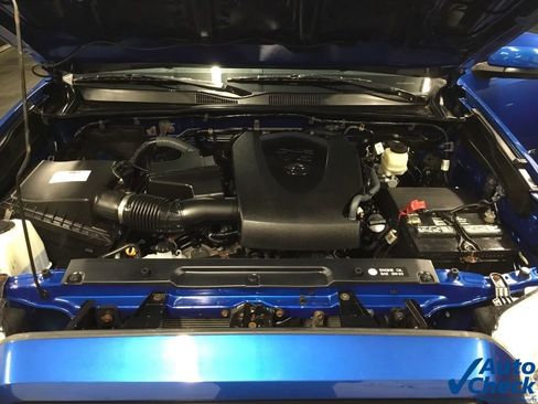 Used 2017 Toyota Tacoma SR5 w/ Tow Package image 37