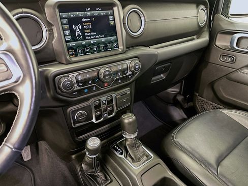 Used 2023 Jeep Wrangler Unlimited Sahara w/ Cold Weather Group AWD/4WD image 26