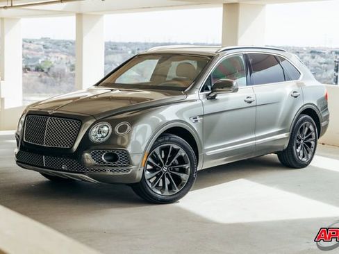 Used 2017 Bentley Bentayga image 46