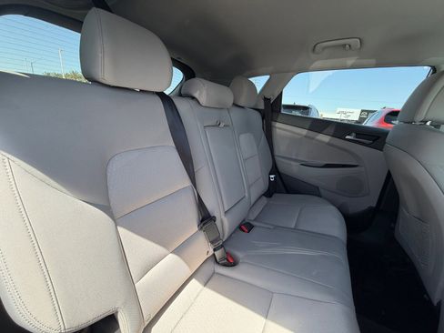 Used 2017 Hyundai Tucson SE AWD/4WD image 18