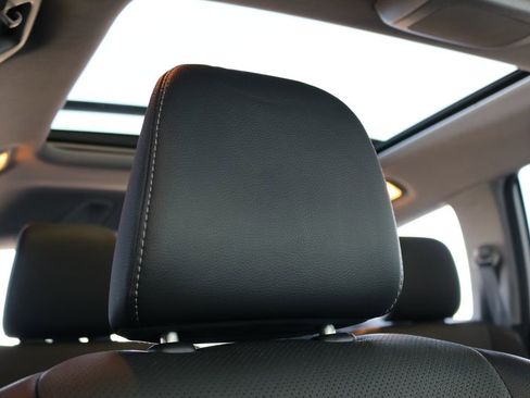 Used 2021 Honda Pilot Elite image 41