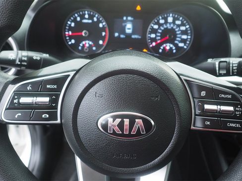 Used 2020 Kia Forte LXS image 16