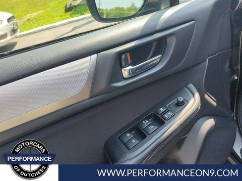 Used 2018 Subaru Outback 2.5i Premium image 10