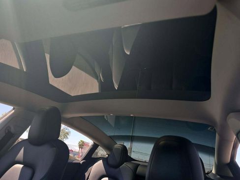 Used 2023 Tesla Model 3 Standard Range image 18