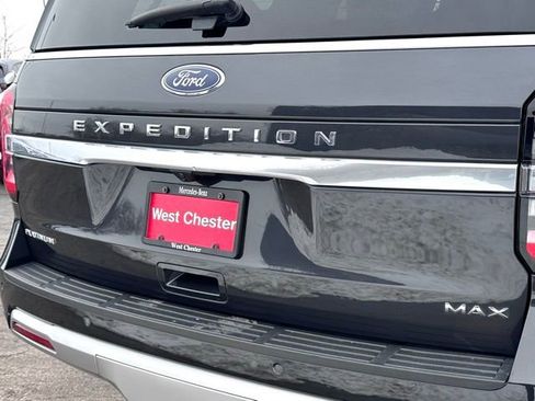 Used 2023 Ford Expedition Max Platinum image 11