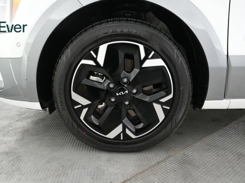 Used 2024 Kia Niro Wave w/ Wave Preserve Package FWD image 19