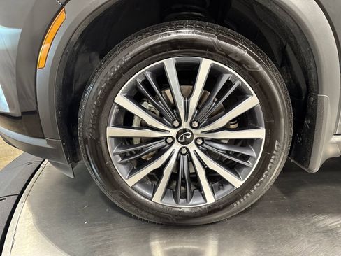Certified 2025 INFINITI QX60 Luxe w/ Black Edition AWD/4WD image 2