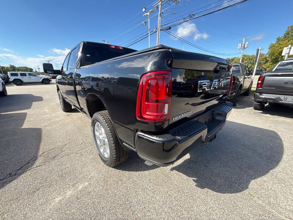 New 2027 RAM 2500 Laramie AWD/4WD image 3