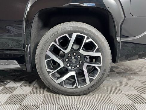 New 2024 Chevrolet Silverado EV RST image 6