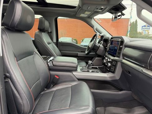 Used 2023 Ford F150 Lariat w/ Trailer Tow Package image 34