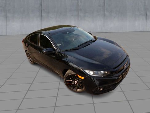 Used 2021 Honda Civic Sport image 2