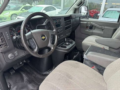 Used 2020 Chevrolet Express 2500 w/ Driver Convenience Package image 7