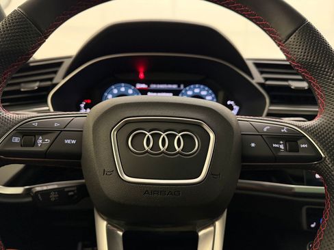 Used 2025 Audi Q3 2.0T Premium Plus w/ Premium Plus Package AWD/4WD image 11
