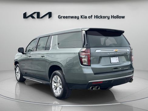 Used 2023 Chevrolet Suburban Premier AWD/4WD image 5