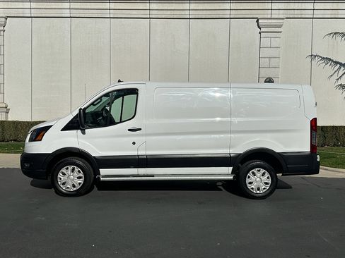 Used 2024 Ford Transit 250 Low Roof w/ Exterior Upgrade Package image 11