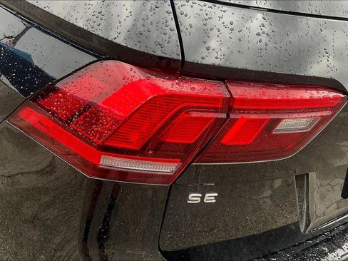 Used 2022 Volkswagen Tiguan SE image 29