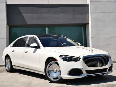 Used 2022 Mercedes-Benz Maybach S 580 4MATIC image 1