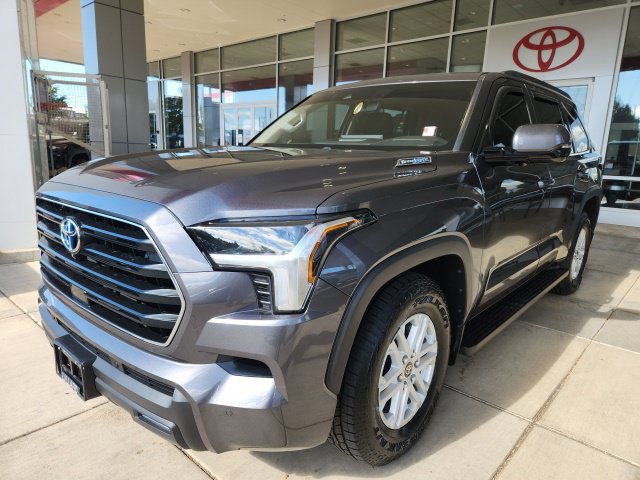 Used 2024 Toyota Sequoia SR5 w/ SR5 Premium Package AWD/4WD image 6