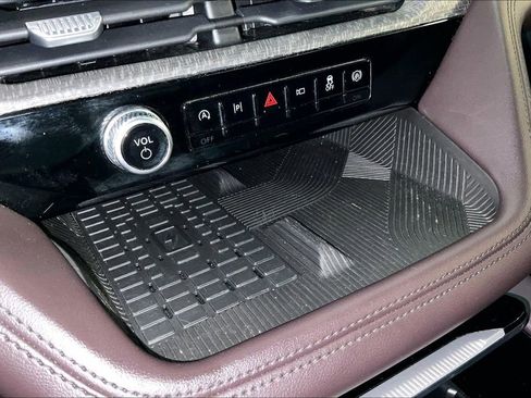 Used 2025 Ford Explorer Platinum w/ LUX Leather Package image 33