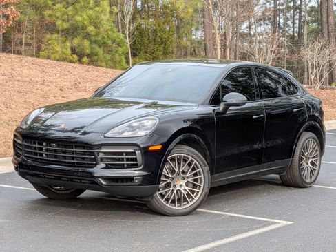 Certified 2022 Porsche Cayenne S Platinum image 1