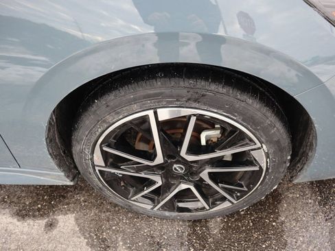 Certified 2025 Nissan Sentra SR w/ SR Premium Package FWD image 9