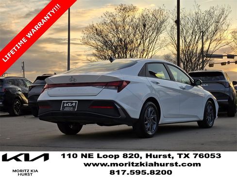 Used 2024 Hyundai Elantra SEL image 4
