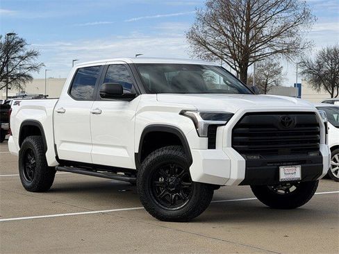 Used 2025 Toyota Tundra SR5 image 2