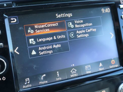 Used 2018 Nissan Murano SL w/ Moonroof Package FWD image 9