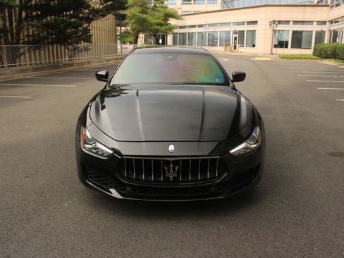 Used 2019 Maserati Ghibli S Q4 AWD/4WD image 3
