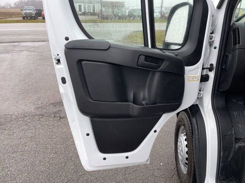 New 2025 RAM ProMaster 2500 w/ Premium Convenience Group image 9