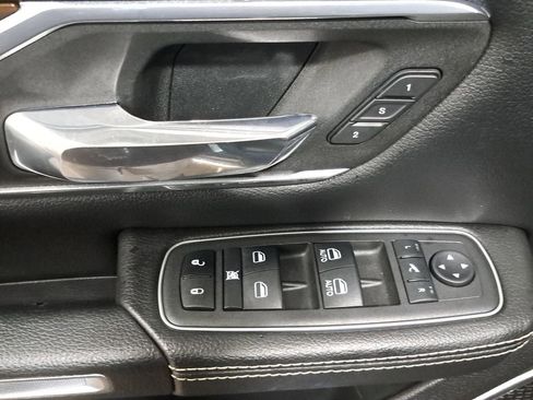 Used 2022 RAM 1500 Laramie AWD/4WD image 27